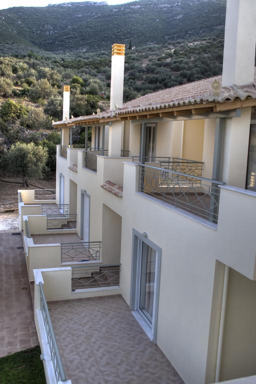 Modi Resort Xiropigado Bilik gambar
